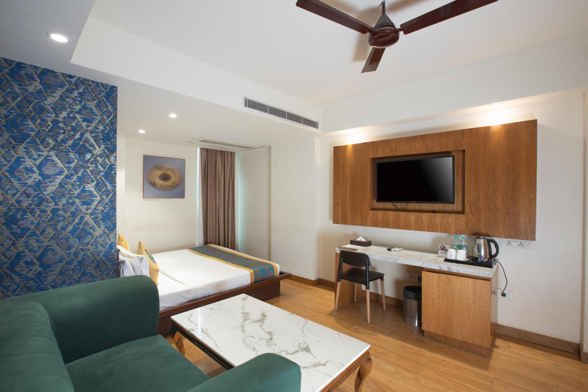 The Orion Plaza - Nehru Place New Delhi Exterior photo